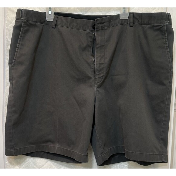 L.L. Bean Shorts Mens 44 Comfort Waist Dark Grey Chino Item ID 267795 Preppy - Picture 1 of 4